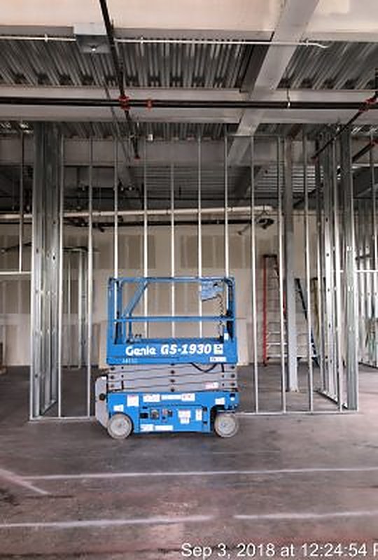 Nave abierta lista para instalaciones